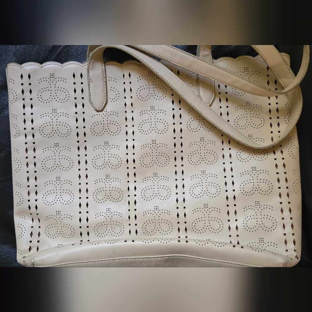 Arbonne Elegant Cream Tote with Perforated Logo Design 15"×11"×3" Like New - Picture 2 of 6
